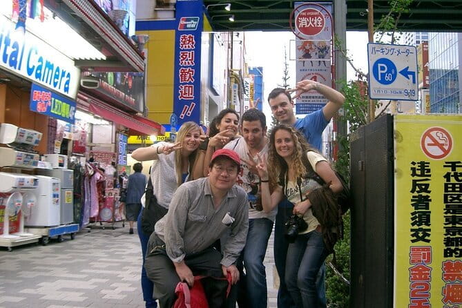 Amazing Tsukiji Fish Market and Akihabara Pop Culture of Tokyo - Tsukiji Jogai Market: Snack-First, Map-Second