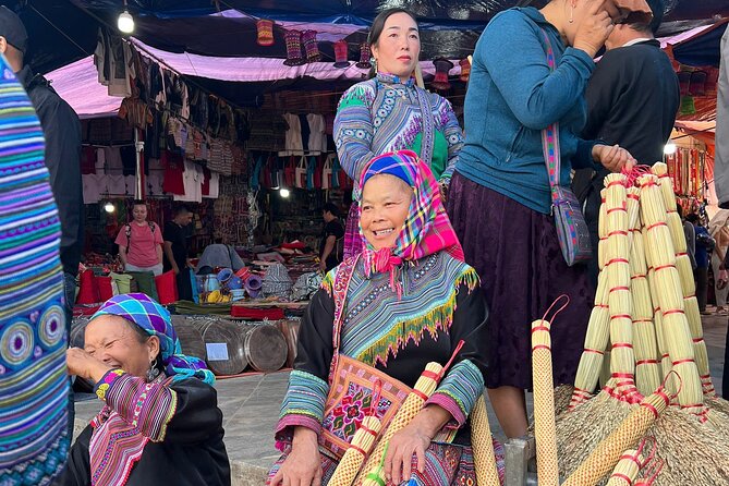 Bắc Hà Sunday Market Tour 2 days and 1 night - Homestay dinner and a night in the mountains