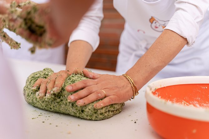 Cesarine: Market Tour & Cooking Class at Local's Home in Rome - What you’ll cook in Rome: pasta shapes, carbonara lessons, and Roman dessert