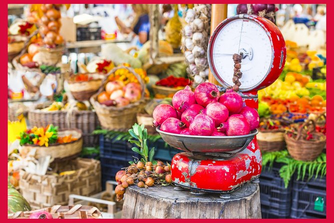 Cesarine: Market Tour & Typical Dining at a Local's Home in Rome - The 4-course Roman menu: starters, pasta, secondi, and desserts