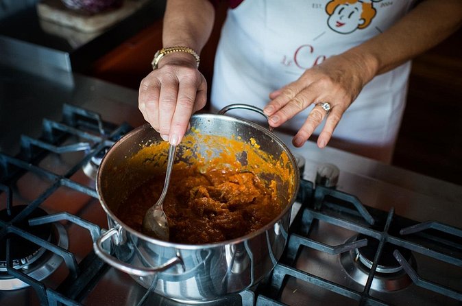 Cesarine: Small Group Market tour and Cooking class in Verona - Michela’s home kitchen: where the class actually comes alive