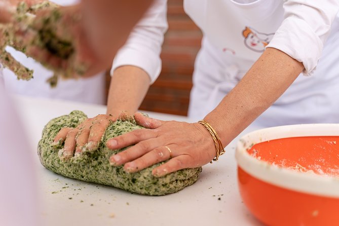 Cesarine: Small Group Market Tour & Cooking Class in Catania - Group size and pacing: who this class suits best