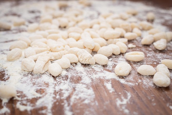 Cesarine: Small Group Market Tour & Cooking Class in Messina - Group Size and English Instruction: Why It’s Not Just a Meal