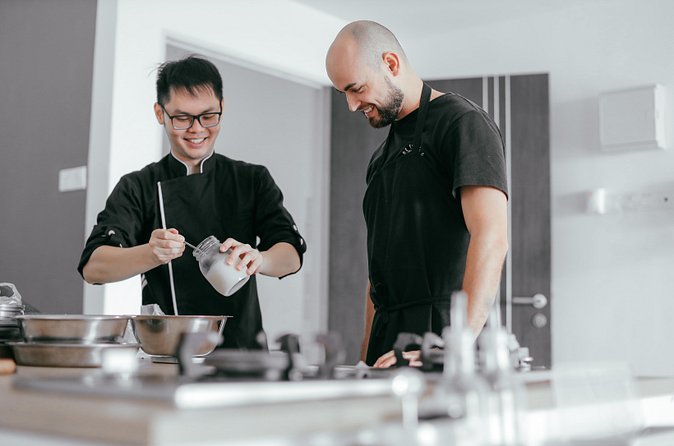 Chef Samuel's Private Malaysian Cooking Class with Wet Market Tour - Transport and timing: how to fit 5 hours into a Penang day