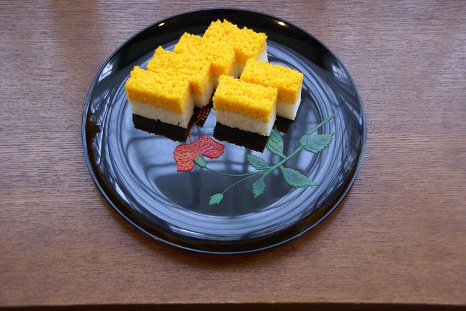 Creative Japanese Cooking in a Beautiful Tokyo Home with Makiko - The Market Tour: How to Shop Like You Live Here