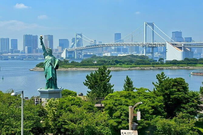 Fish Market & Tokyo Skyline Private Walking Tour - Odaiba views and DECKS Tokyo Beach stops
