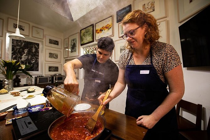 Flavors of Oaxaca: Cooking Class with No Set Menu and Local Market Tour - Drinks, lunch, and how group size changes your experience