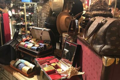 Flea Market Secrets near Montmartre: A Paris Hunt for Treasures - The 2-Hour Game Plan: What You Really Get For Your Time