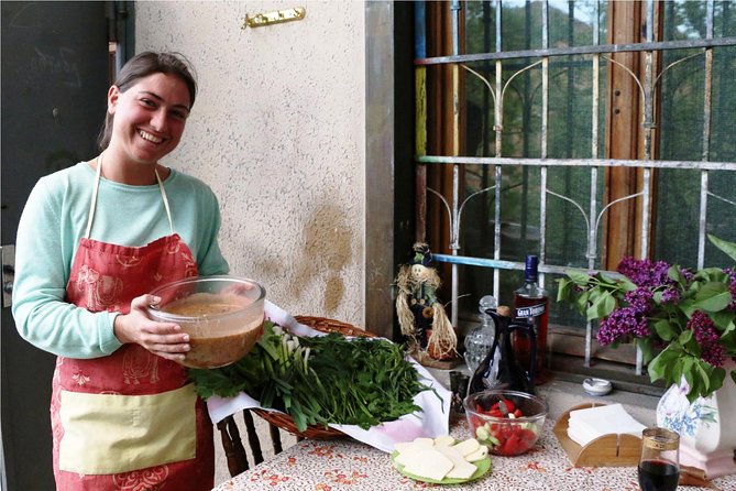 Join a Local for a Market Tour, Cooking Class and Meal in her Tbilisi Home - Who should book this experience