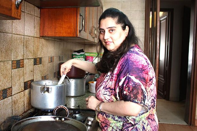 Kailash Colony Market Tour & Amritsari Cooking Class in New Delhi - Key things that make this experience work