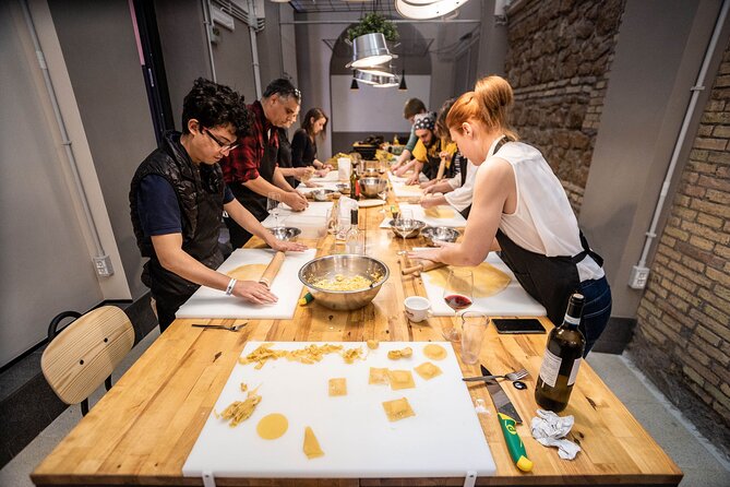 Kitchen of Mamma: Pasta Cooking Class with market visit in Rome - Market-to-kitchen format: why this Rome class works