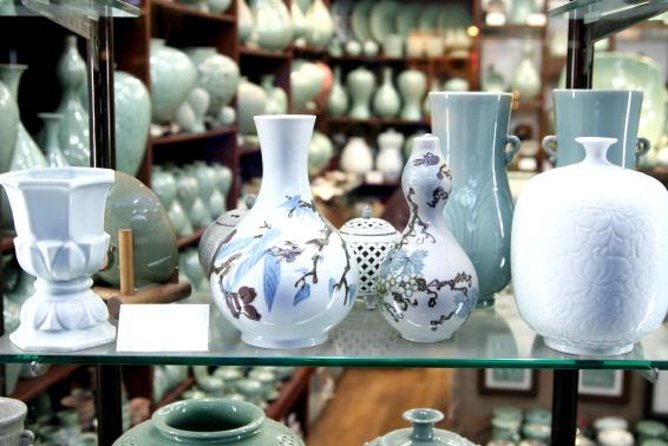 Korean Palace and Market Tour in Seoul Including Insadong and Gyeongbokgung Palace - The ginseng center and lunch timing (and how to handle the shopping stops)