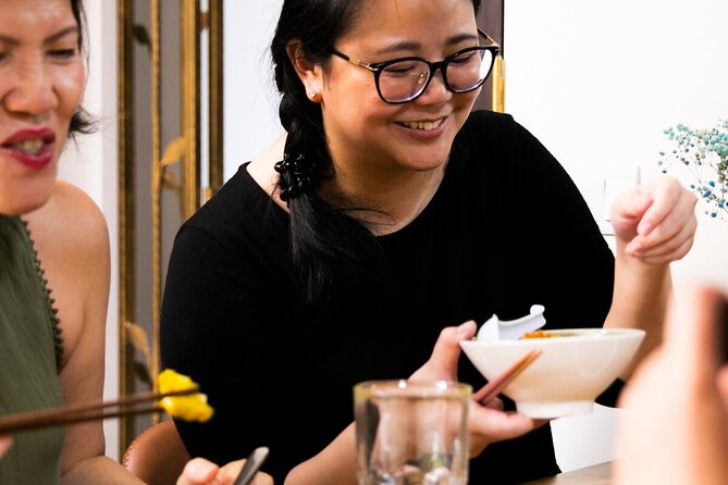 Learn to cook authentic Peranakan food with local market tour - Chef Wei Qiang and the Style of Teaching You Want