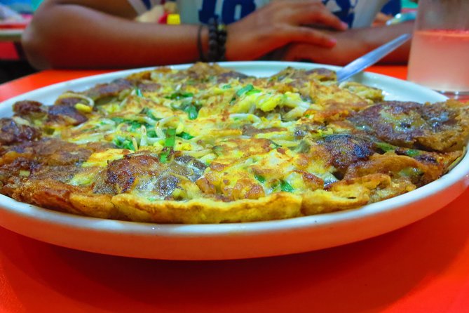 Manila's Culinary Expedition: The Ultimate Food and Market Tour - Learning Manila Through Food: Culture and History in Plain Terms