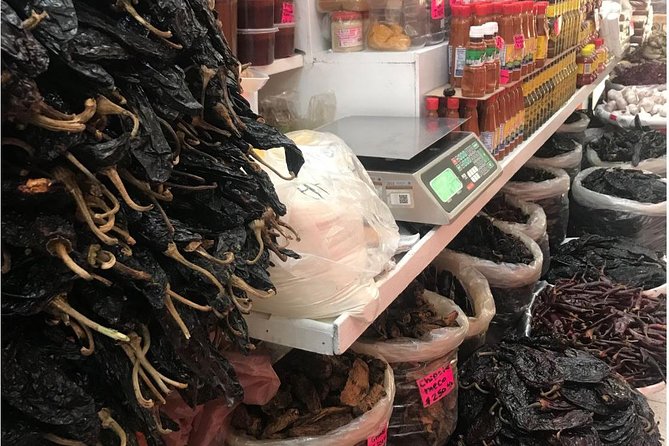 Mastering Mexican Salsas Cooking Class and Market Tour - Drinks, snacks, and the pacing that keeps it fun