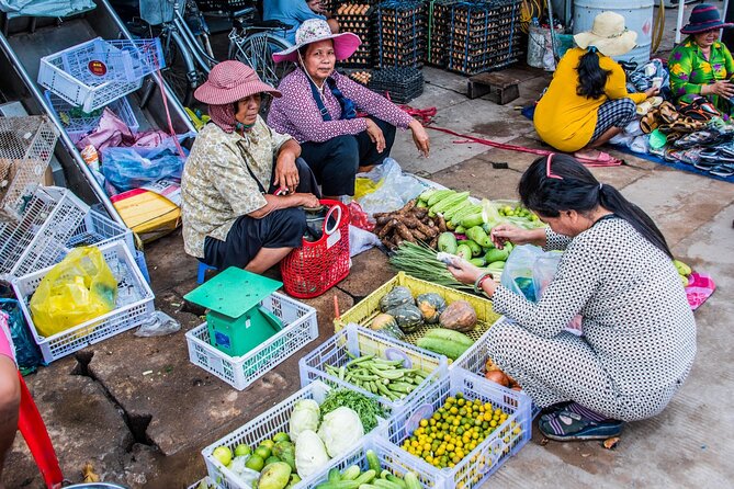 Morning Cooking Class and Market Tour in Siem Reap - Tuk-Tuk Market Tour With a Chef Who Names the Ingredients