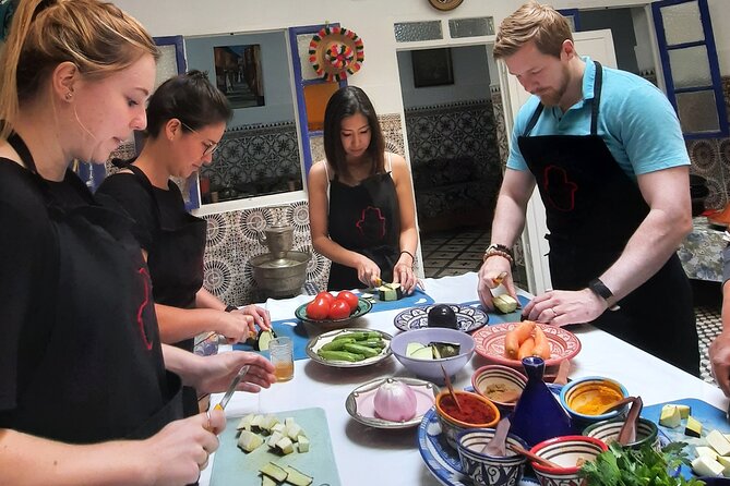 Moroccan Cooking Class & Marrakech Market Visit with Chef Khmisa - Vegetarian and Vegan Options Without Losing the Moroccan Flavor