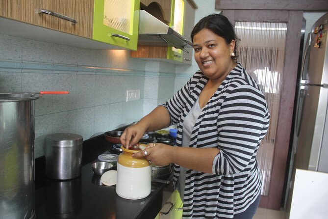 Mumbai Market Tour & Maharashtrian Cooking Class with Chef Reshma - Why this 4:00 pm market-to-kitchen timing feels right in Mumbai