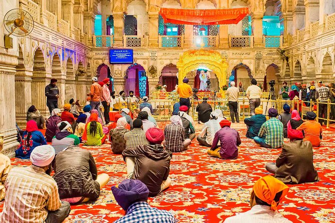 Old Delhi & Spice Market Tour - Chandni Chowk Pasar: Old Street Energy Toward the Red Fort