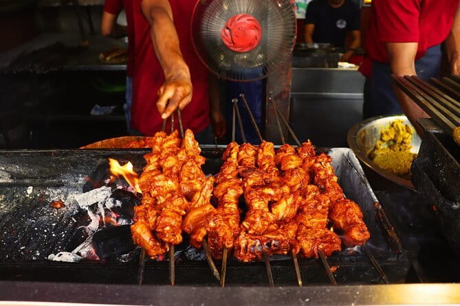 Old Delhi Street Food and Spice Market Tour - Khari Baoli spice market: where your nose becomes the guide