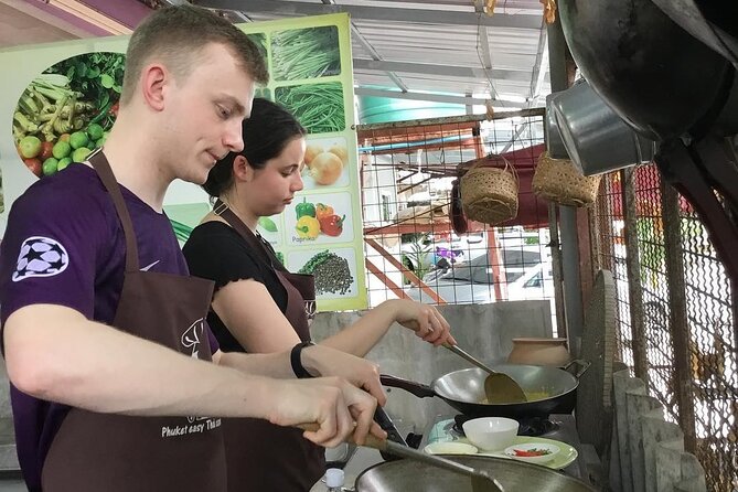 Phuket Easy Thai Cooking Class and Market Tour - Morning lunch vs afternoon dinner: how the schedule affects your day