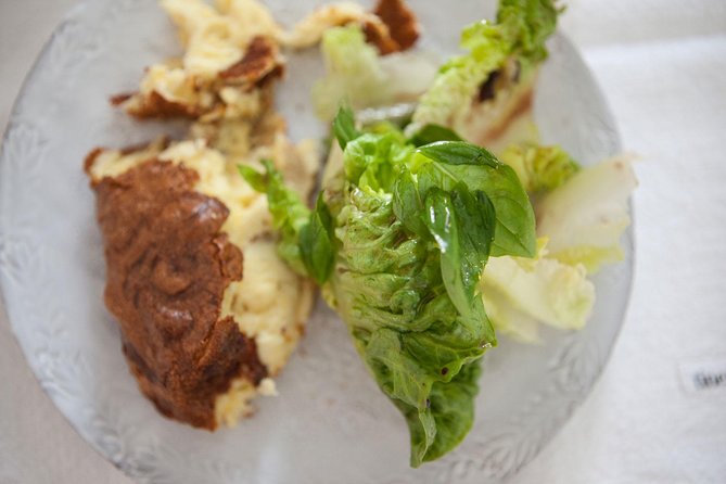 Private Market Tour and Classic French Cooking Class in Paris - Head to the Chef’s Apartment: A Cooking Class That Feels Personal
