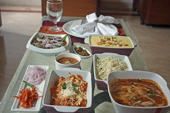 Private Market Tour and Vegetarian Cooking Class in Mumbai - Up to three dishes, done well