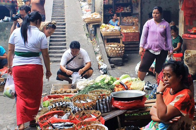 PRIVATE Ubud Market Tour & Balinese Cooking Class with Putu - Pejeng Market at 7am: ingredients, photos, and daily Ubud life