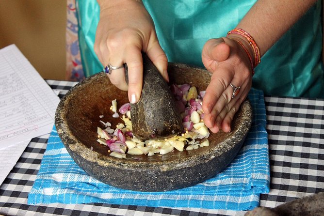 PRIVATE Ubud Market Tour & Balinese Cooking Class with Putu - Vegetarian options and allergy planning (tell Putu early)