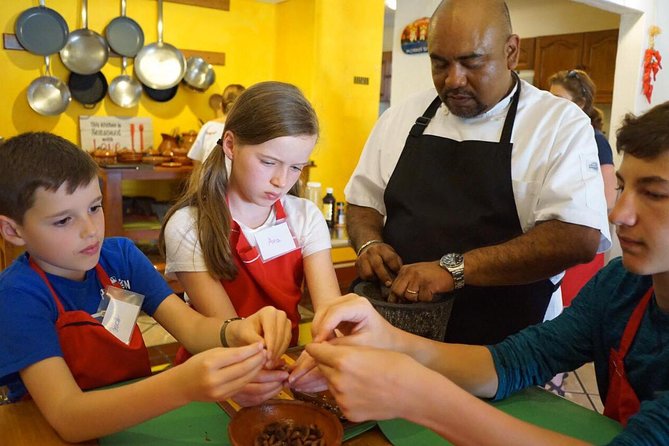 Puerto Vallarta Cooking Class Experience with Market Tour - Salsa de molcajete and the tools that matter