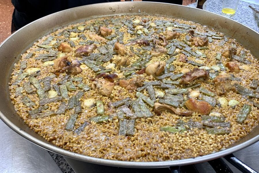Real Paella Cooking Class – Market Visit & Sangría Workshop - Mastering the Socarrat: The Crispy Bottom Layer