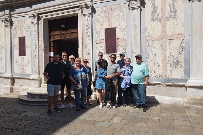 Rialto Market Food Tour: Wine Tasting and Sightseeing in Venice - The guide’s job: culture stories as you walk