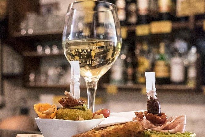 Rialto Market Food Tour: Wine Tasting and Sightseeing in Venice - Logistics you’ll want to plan for: closures and realistic timing