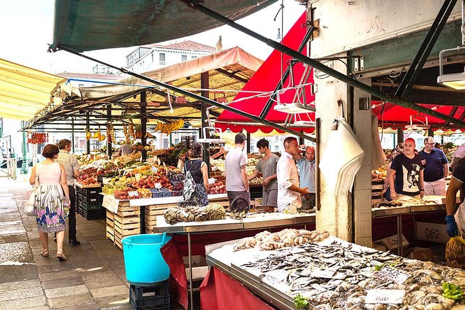Rialto Market Food Tour: Wine Tasting and Sightseeing in Venice - Four hours of tastings and lunch: how the pacing feels