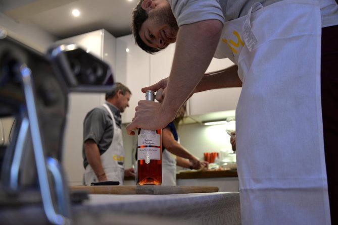 Rialto Market Tour with Hands on Cooking Class, Wine & Tiramisu - A Quick Cannaregio Moment While You Move to the Kitchen