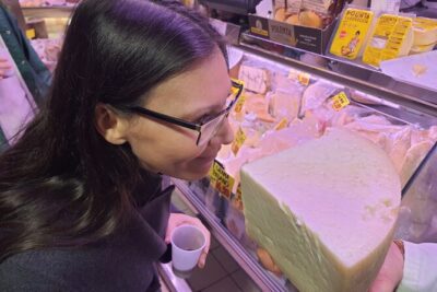 Rome City Center Largest Farmers Market and Street Food Tour - Stop 2: Prati’s Elegant Streets and Quick City Rhythm