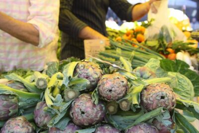 Rome: Small-Group Tasty Food Tour Around Farmers Market - Piazza Navona’s cured-meat and cheese stop