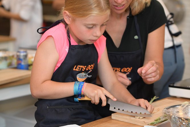 Singapore Market to Table Culinary Experience (Wet Market Tour included) - Group Size and Timing: Why the Morning Works