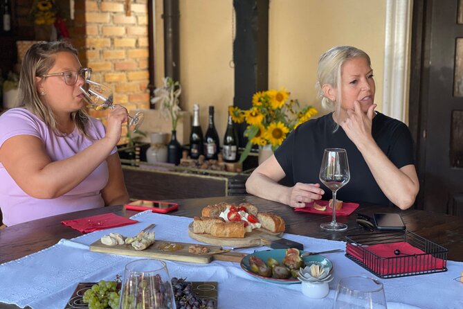 Štrukli cooking class with Dolac Market Tour - Who should book this štrukli class in Zagreb