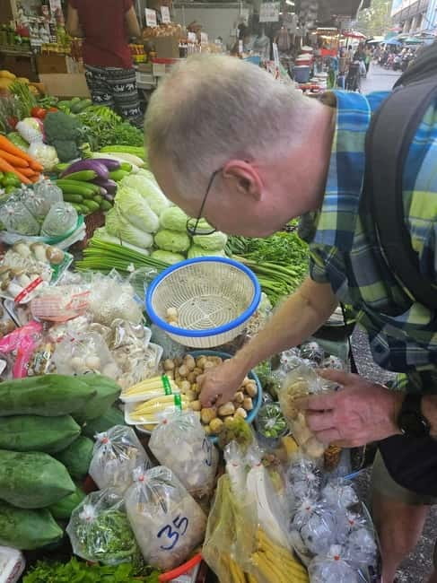Thai Herbal Cooking Class & Market Tour in Bangkok - Herbal Teas at Lunch: Wellness Without the Lecture