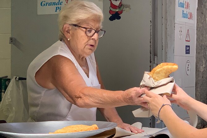 The Unfiltered Street Food & Market Tour of Naples (by Streaty) - Where you start and where you end (plus how that helps)