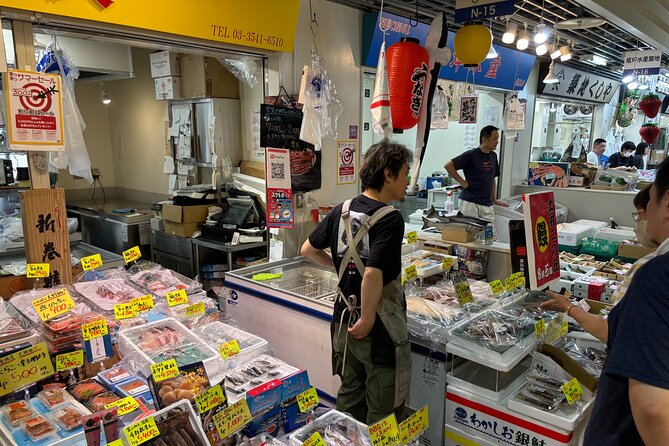 Tokyo: Private Tsukiji Fish Market Tour with 3 Food Stops - Stop 1: Tsukiji Fish Market and What Your Guide Points Out