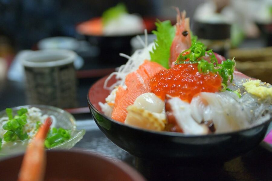 Tokyo: Tsukiji Fish Market Tour with 6 Stops & Seafood Lunch - Key points that make this Tsukiji tour worth your time