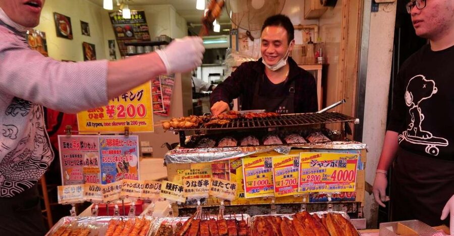 Tokyo: Tsukiji Fish Market Tour with 6 Stops & Seafood Lunch - Tsukiji in 3 hours: what this tour gives you