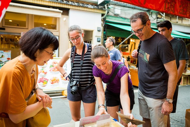 Tokyo : Tsukiji Fish Market Tour with Fresh Sashimi Tasting - Key things that make this Tsukiji tour worth your time