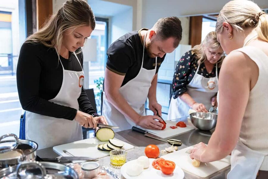 Tuscan Cooking Course with Florence Central Market Visit - Who Should Book This Tuscan Cooking Course