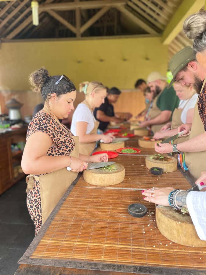 Ubud: Cooking Class with Market Visit and Hotel Pickup - Ubud morning pickup: starting the day without stress