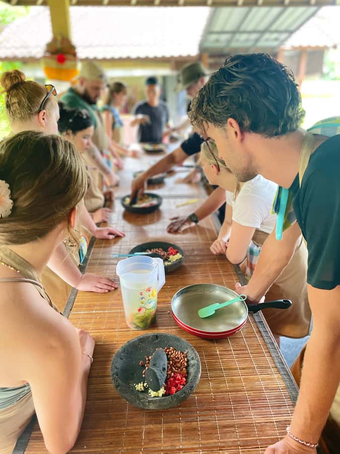 Ubud: Cooking Class with Market Visit and Hotel Pickup - What you’ll likely cook: Balinese comfort food with a spicy edge