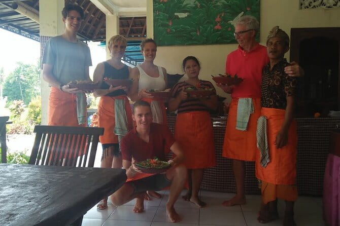Ubud Cooking Class with Optional Market Visit Pickup Included - Inside the Balinese Kitchen: How the Cooking Lesson Gets Taught