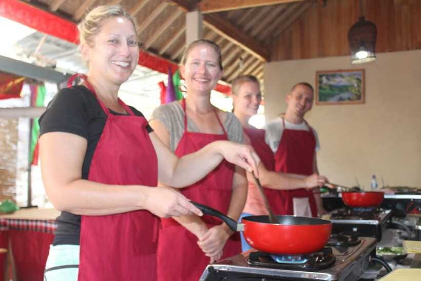 Ubud : Regular or Vegetarian cooking class with market visit - Who this Ubud class suits best
